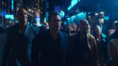 Poster episodio Amigos y vecinos 1x8