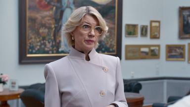 Poster episodio Barracuda Queens 2x1