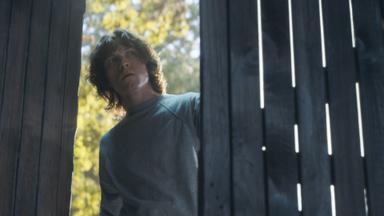 Poster episodio The Crowded Room 1x7