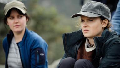 Poster episodio Bad Behaviour 1x3