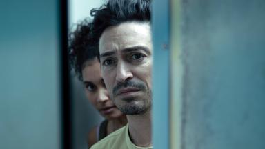 Poster episodio Population 11 1x2