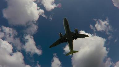 Poster episodio MH370: El avión que desapareció 1x1