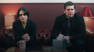 Poster episodio The Vanishing Triangle 1x4