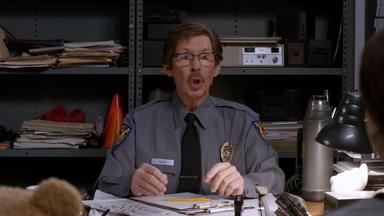 Poster episodio Ted: La serie 1x2