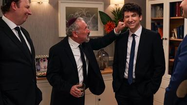 Poster episodio Dinner with the Parents 1x5