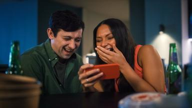 Poster episodio Mensajes de medianoche 1x3