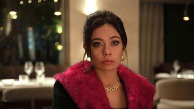 Poster episodio Su Majestad 1x7