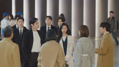 Poster episodio La Reina de las Lágrimas 1x15