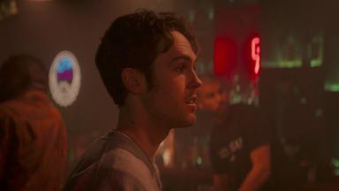 Poster episodio Kaos 1x2