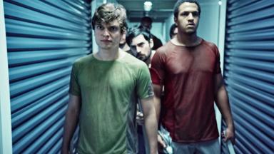 Poster episodio 3% 1x4