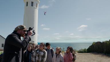 Poster episodio La mujer de la casa de enfrente de la chica en la ventana 1x4