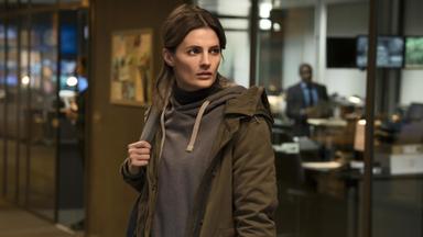 Poster episodio Absentia 1x1