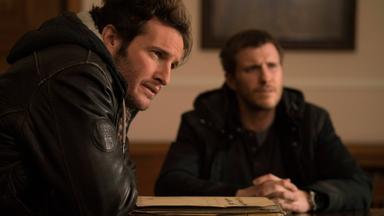 Poster episodio Absentia 1x8