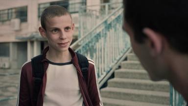 Poster episodio Un chico malo 1x4