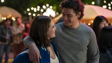 Poster episodio Off Campus 1x1