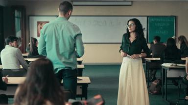 Poster episodio Oscuro deseo 1x3