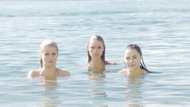 Poster episodio Mako Mermaids: An H2O Adventure 1x1